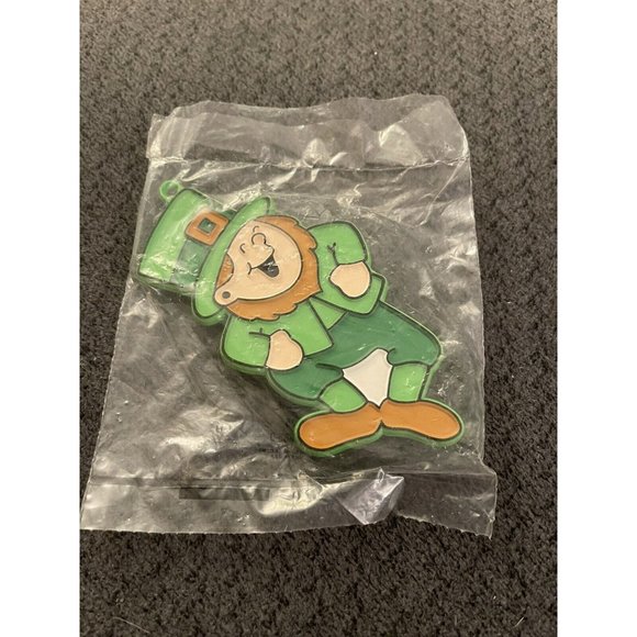 New Hallmark Cookie Cutter Leprechaun Dancing D12 - Picture 1 of 2